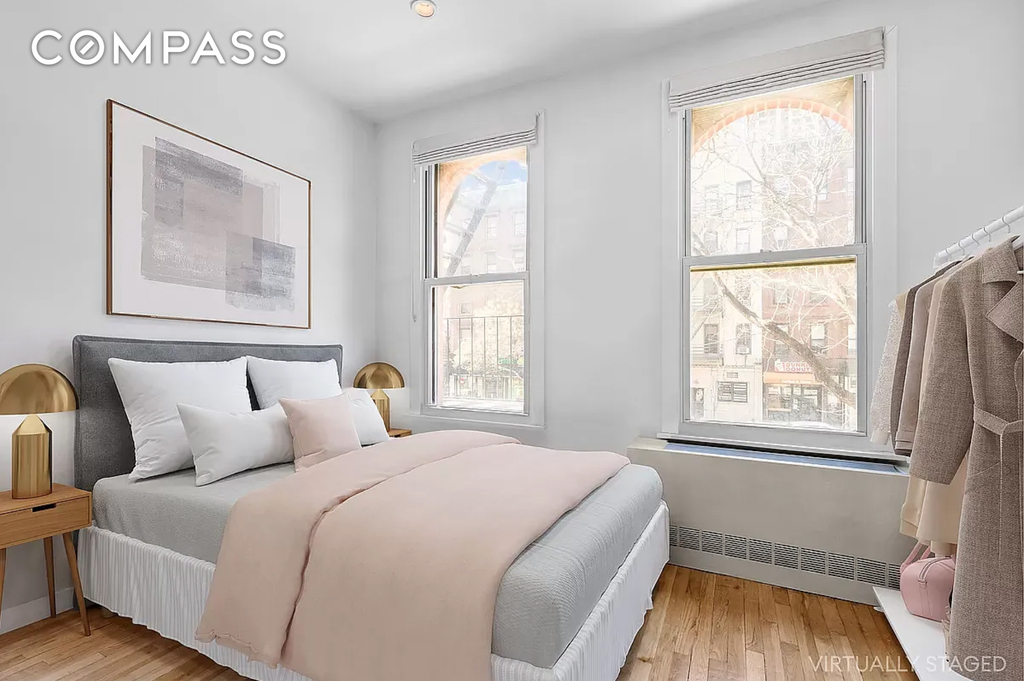 1582 York Avenue - Photo 1