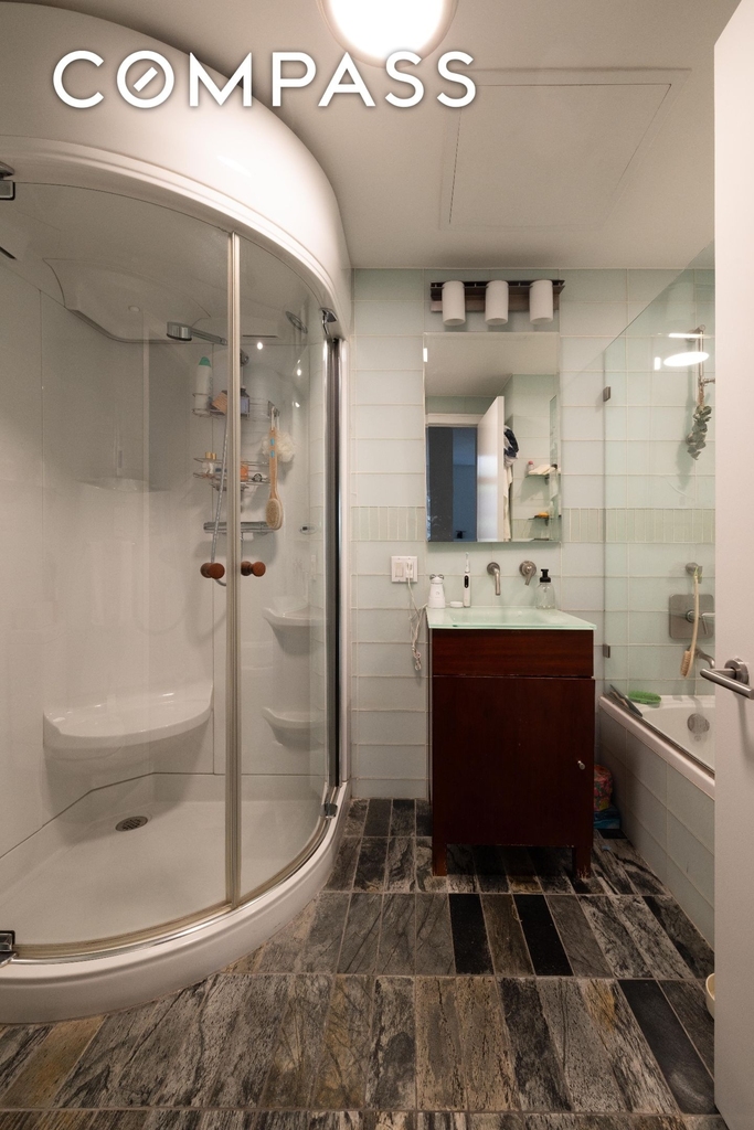 345 E 50th Street - Photo 6