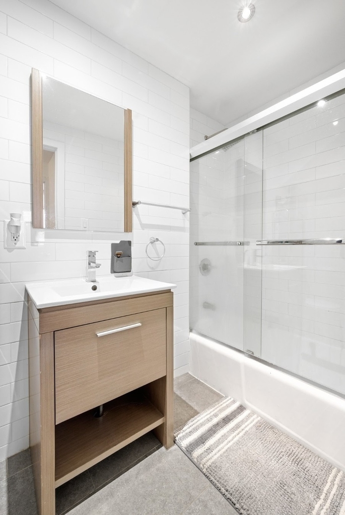416 W 23rd Street - Photo 5