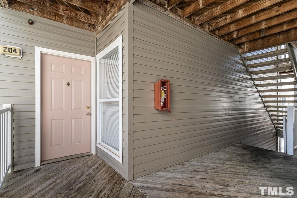 1230 University Court - Photo 4