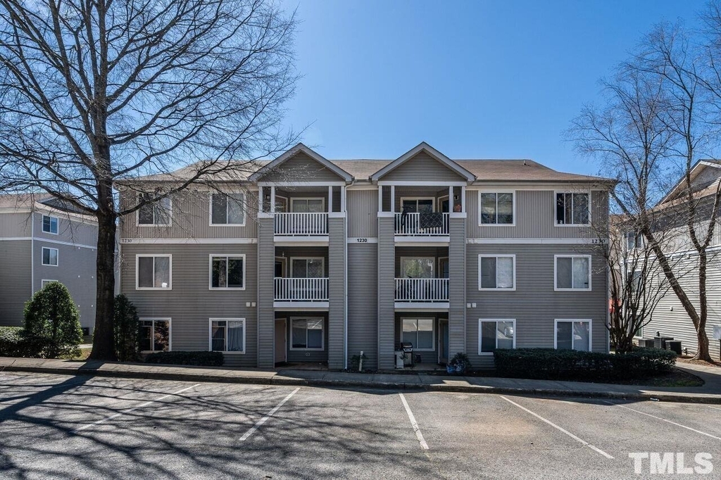 1230 University Court - Photo 0