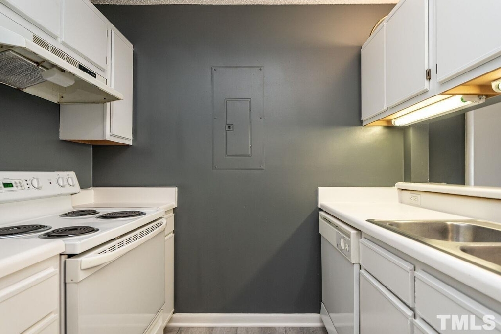 1230 University Court - Photo 11