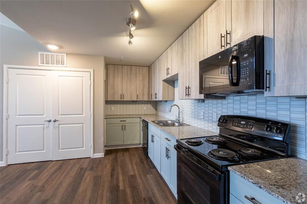 3300 Oak Creek Drive - Photo 23