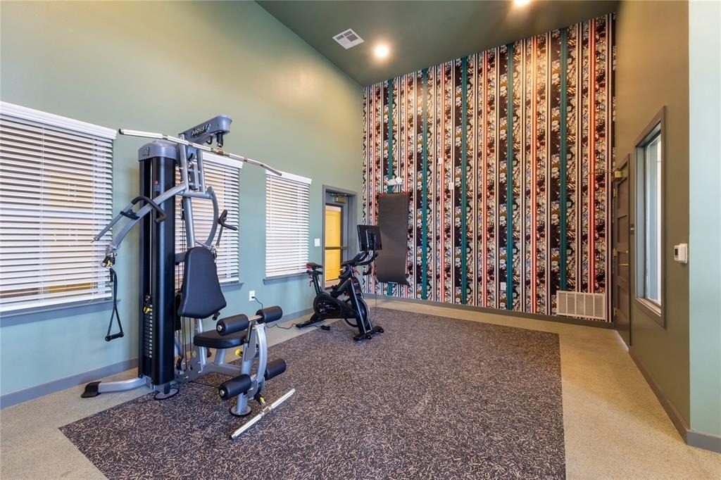 1200 W Koenig Lane Street - Photo 7