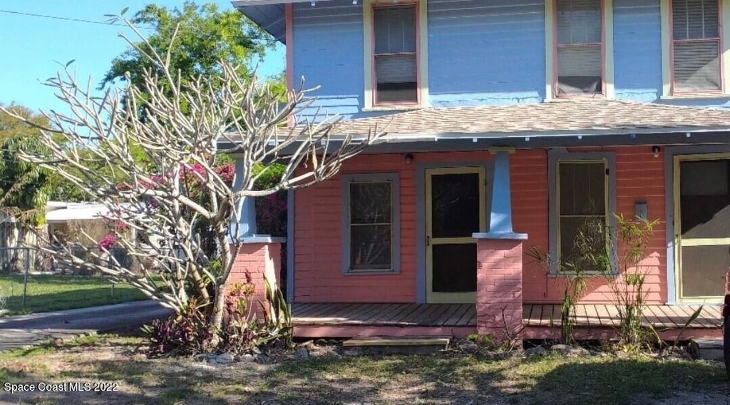 10 Olive Street - Photo 0