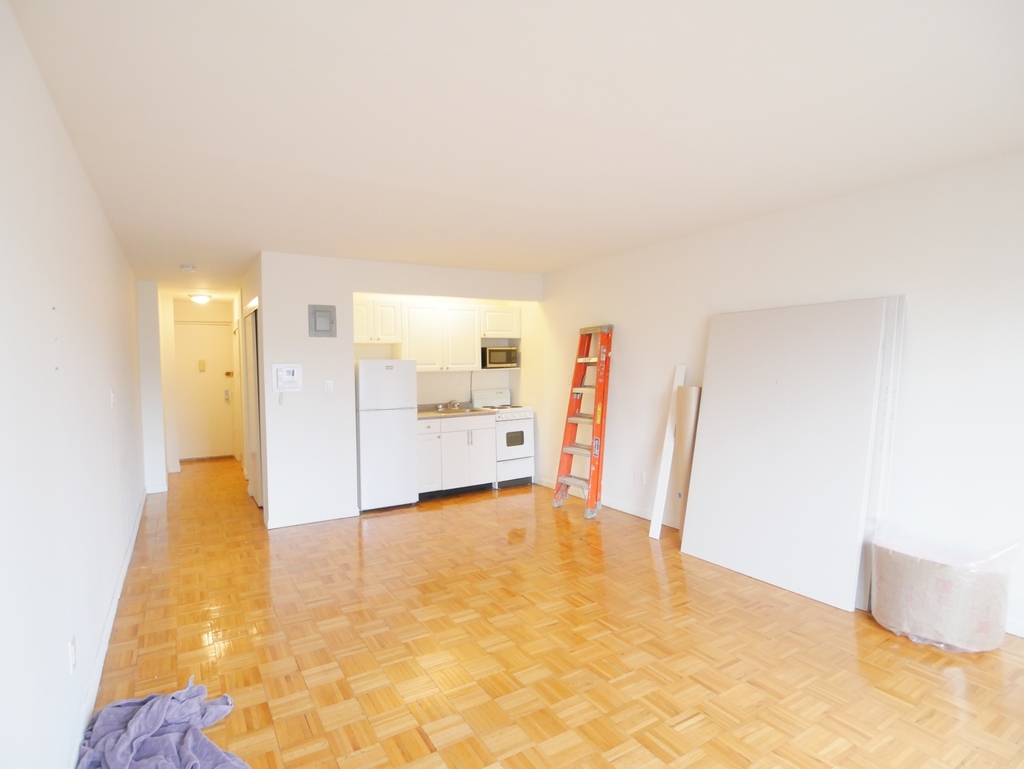 151 Lexington Avenue - Photo 3