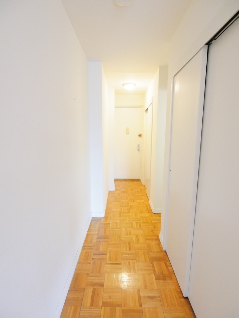 151 Lexington Avenue - Photo 2