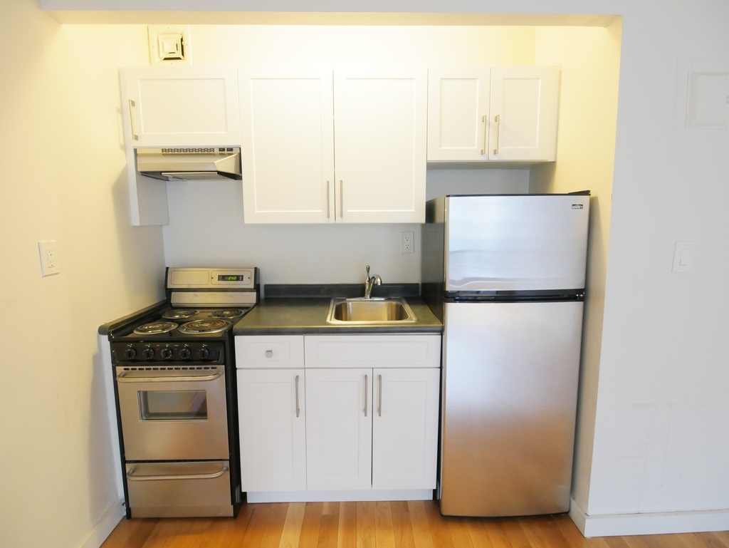 151 Lexington Avenue - Photo 4