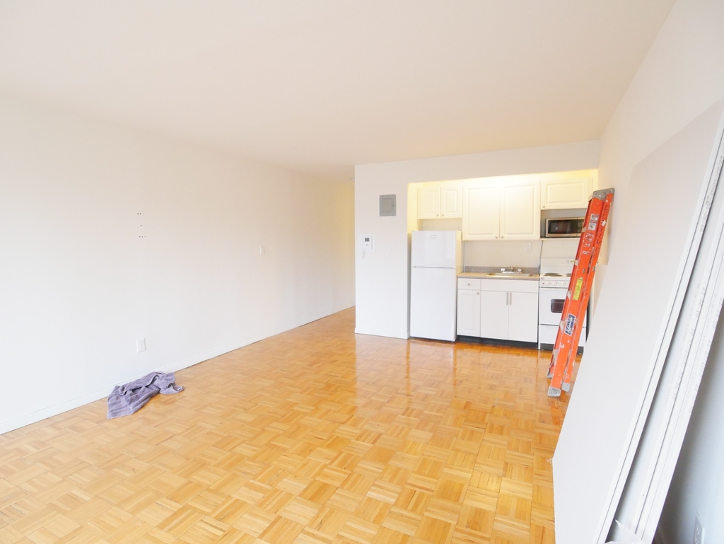 151 Lexington Avenue - Photo 4