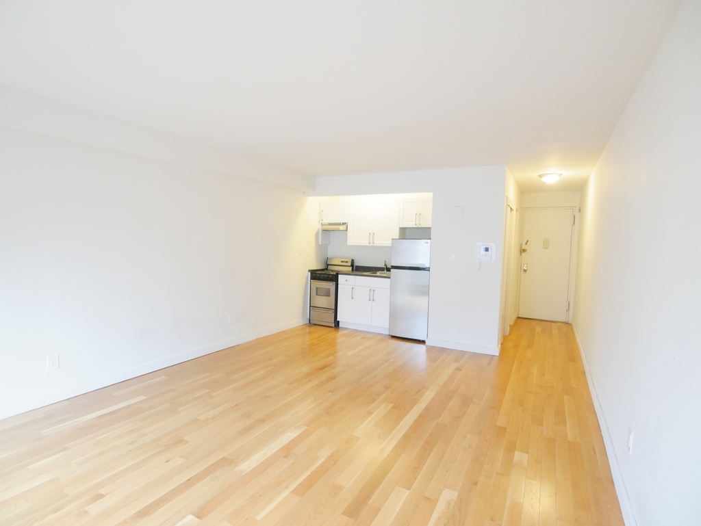 151 Lexington Avenue - Photo 3