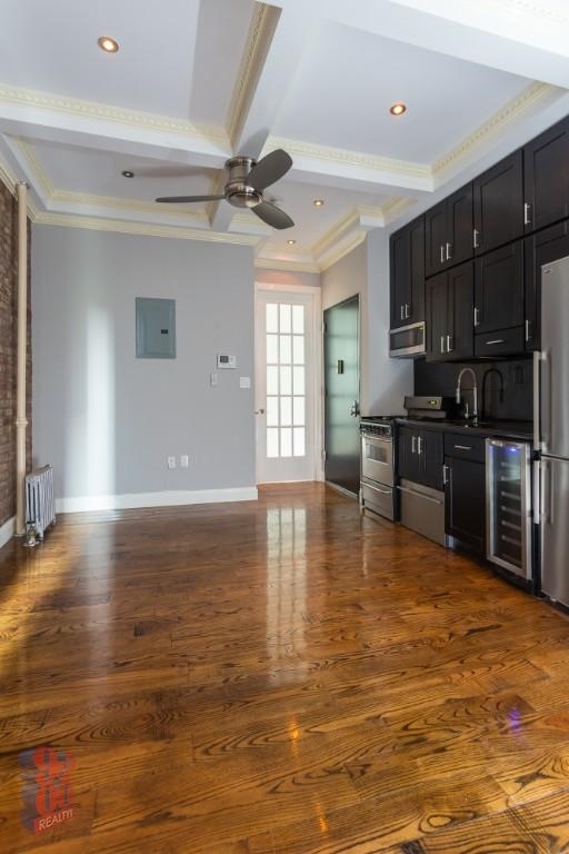 W 103rd St - Photo 3