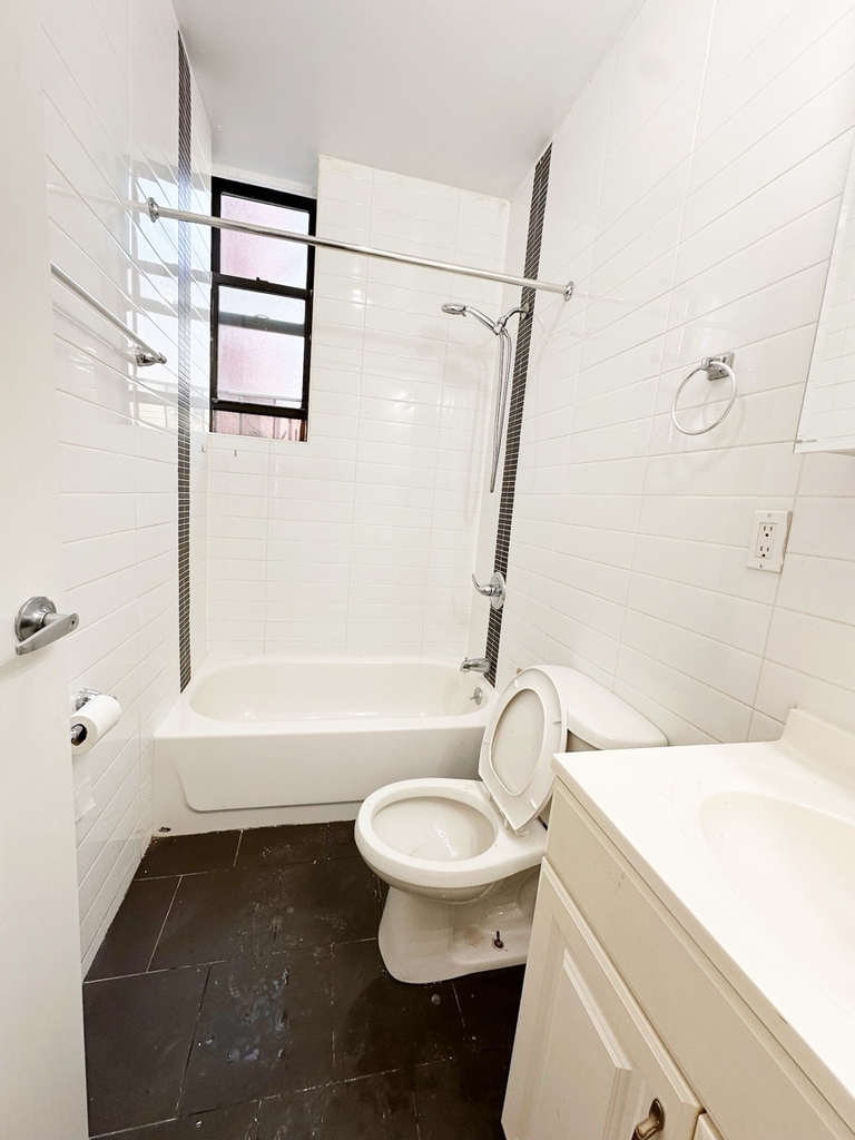 8630 23rd Avenue - Photo 4