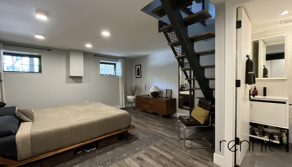295 Montgomery Street - Photo 4