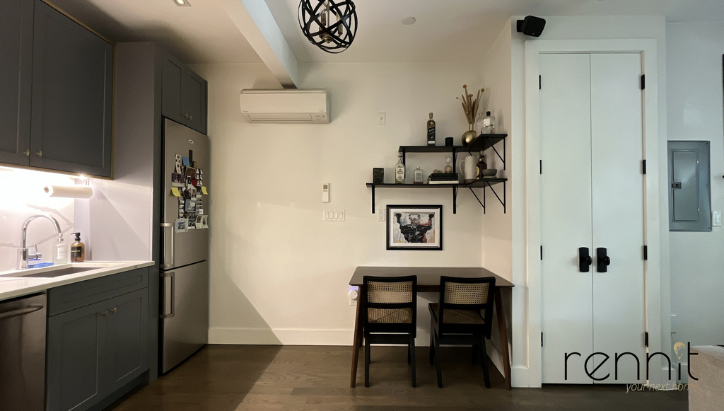 295 Montgomery Street - Photo 5