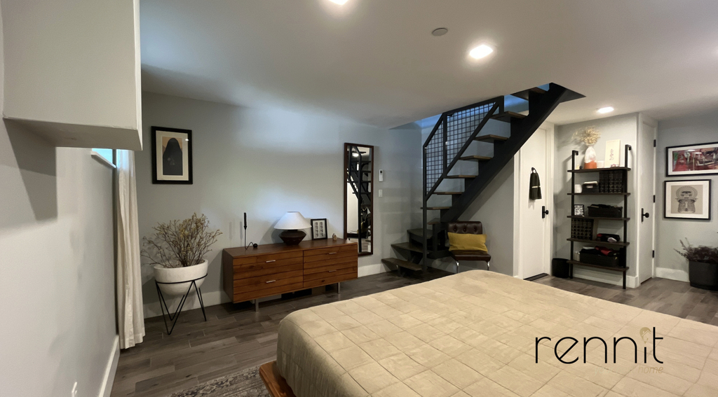 295 Montgomery Street - Photo 3