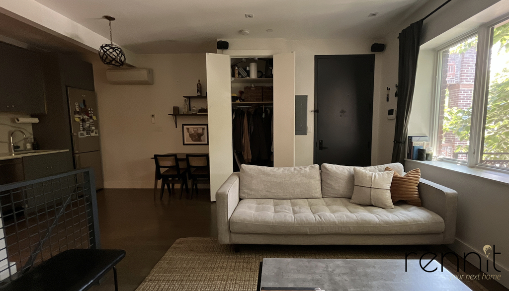 295 Montgomery Street - Photo 6