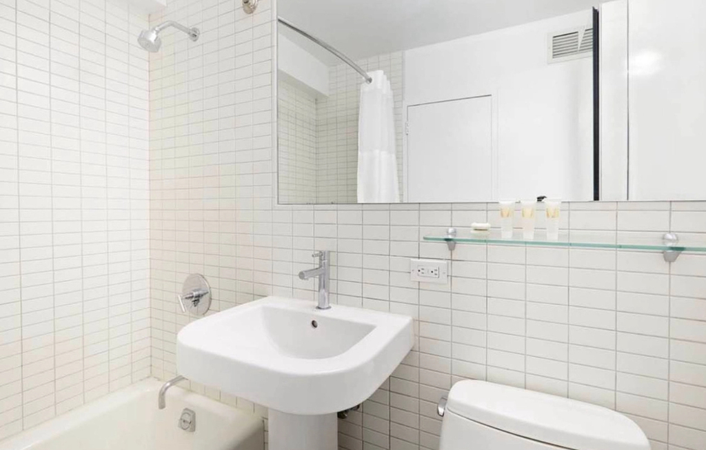 222 East 39th Street - Photo 6