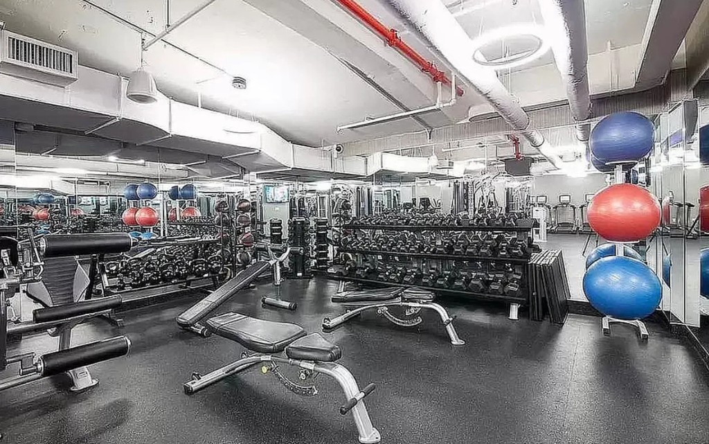 222 East 39th Street - Photo 8