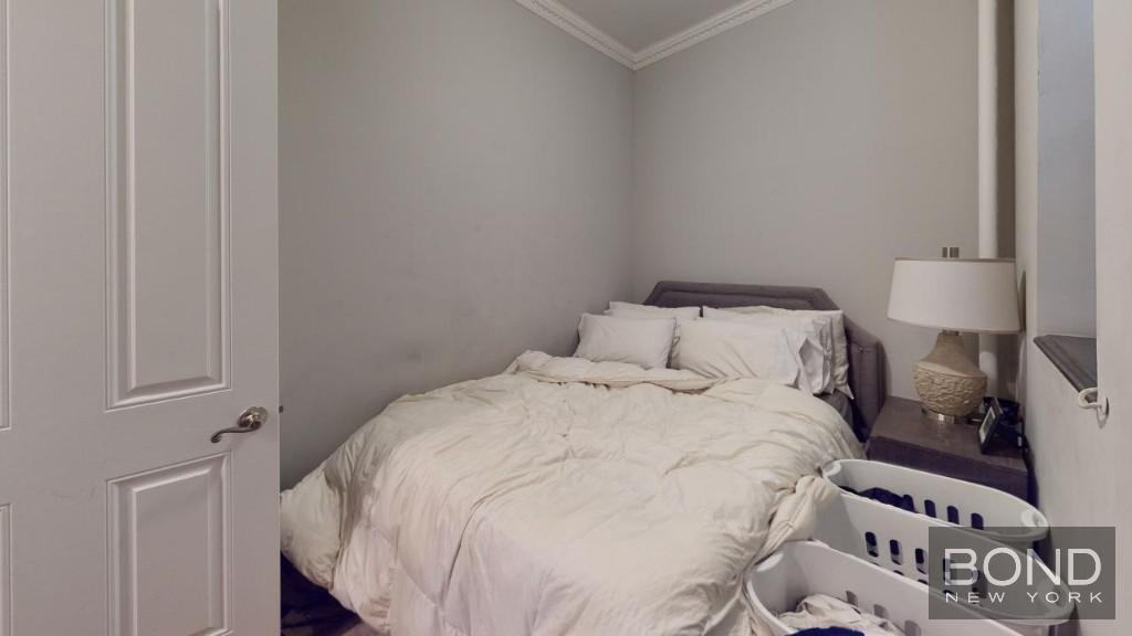 Tenth Avenue - Photo 10
