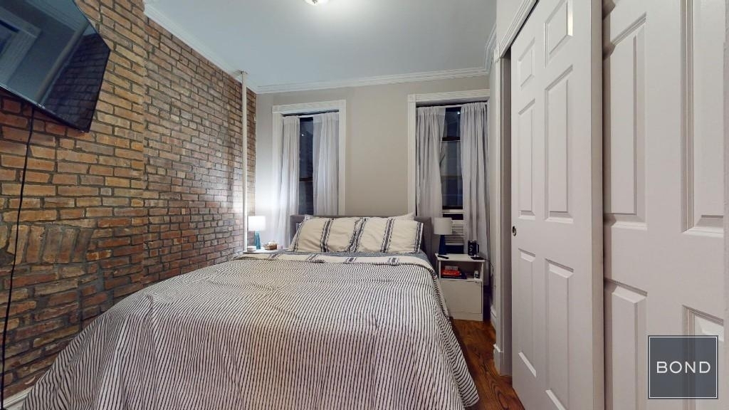 Second Avenue - Photo 1