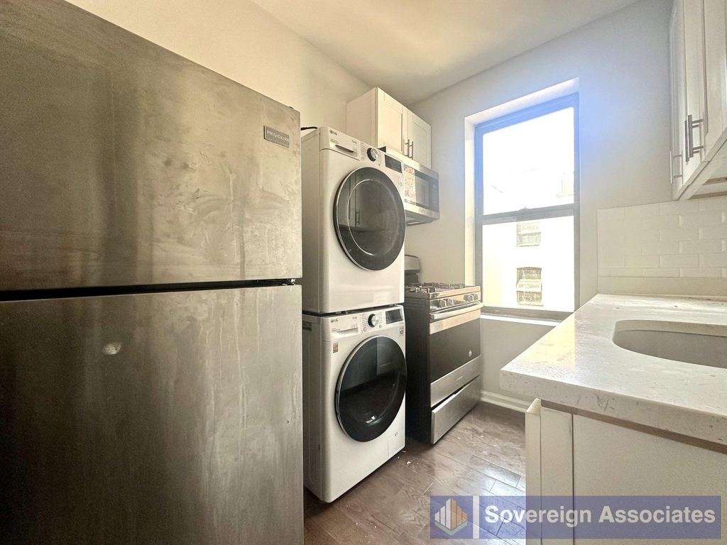 2254 5th Avenue - Photo 8