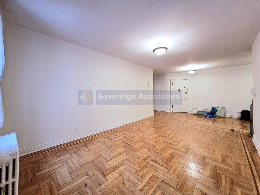 660 Fort Washington Avenue - Photo 2