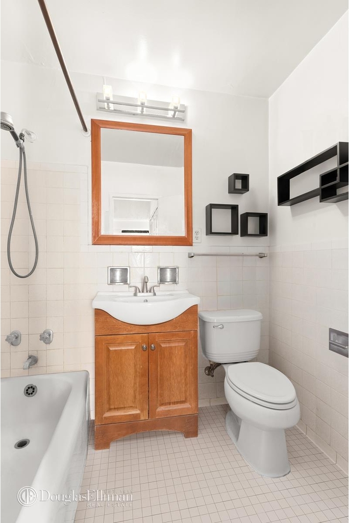 382 Central Park W - Photo 6