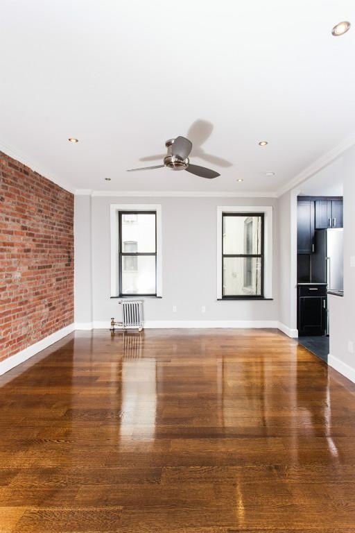 East 100th Street - Photo 1