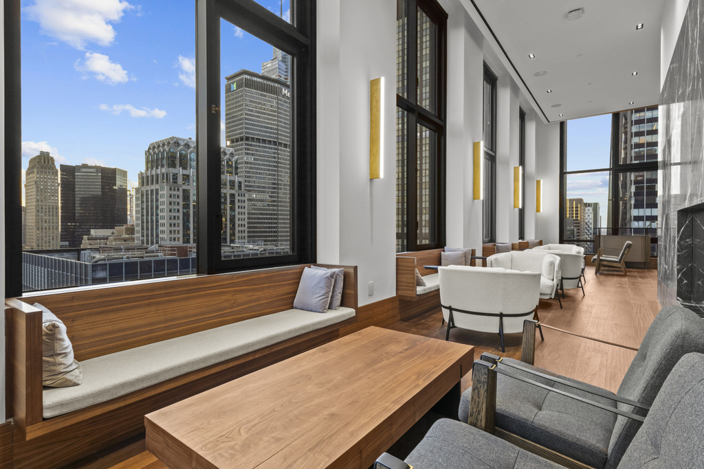 135 E 47th Street - Photo 10