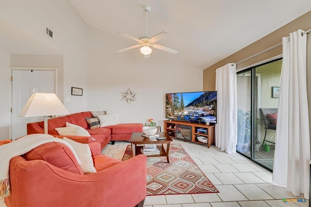 3600 Fm 2673 - Photo 2