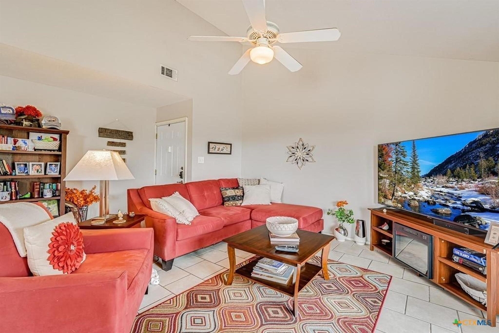 3600 Fm 2673 - Photo 1