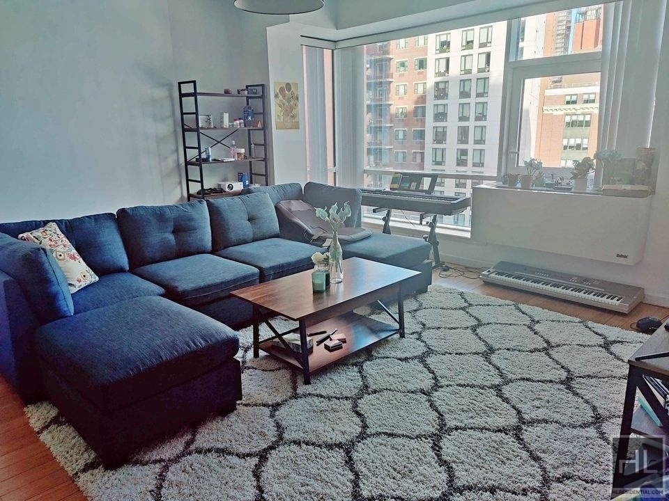24-15 Queens Plaza North - Photo 0