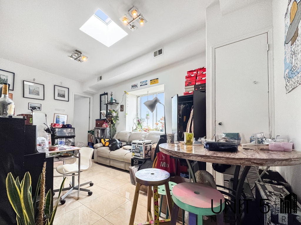 438 Wilson Avenue - Photo 3
