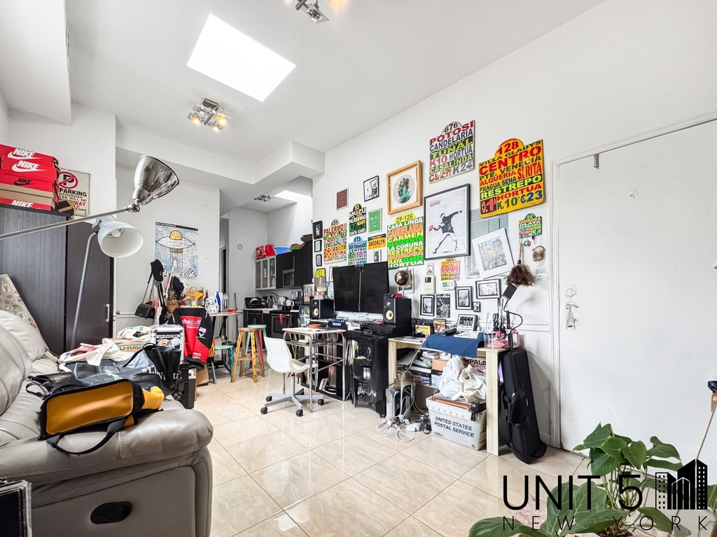 438 Wilson Avenue - Photo 2