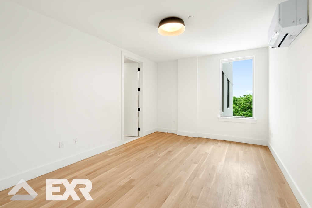 1946 Ocean Avenue - Photo 8