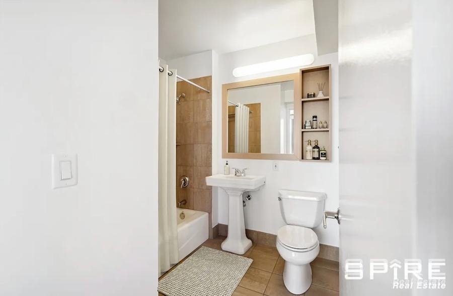 10th Avenue - Photo 3