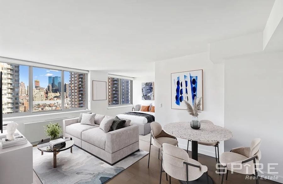 10th Avenue - Photo 0