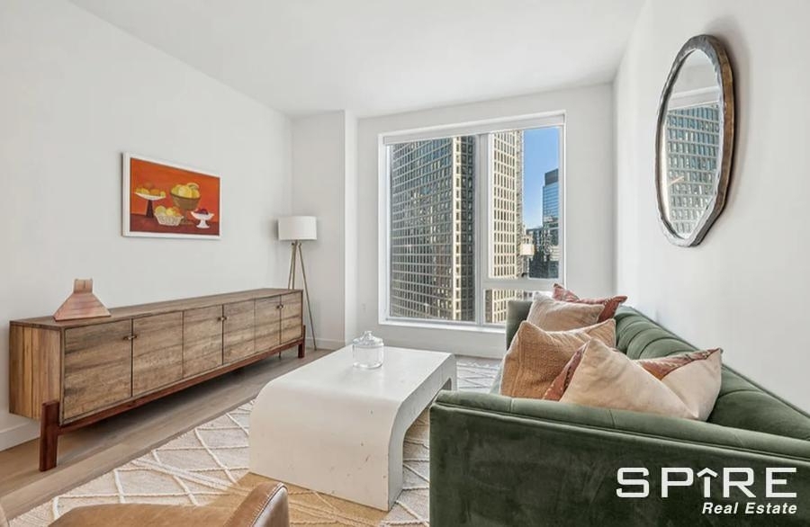 Hanover Place - Photo 1