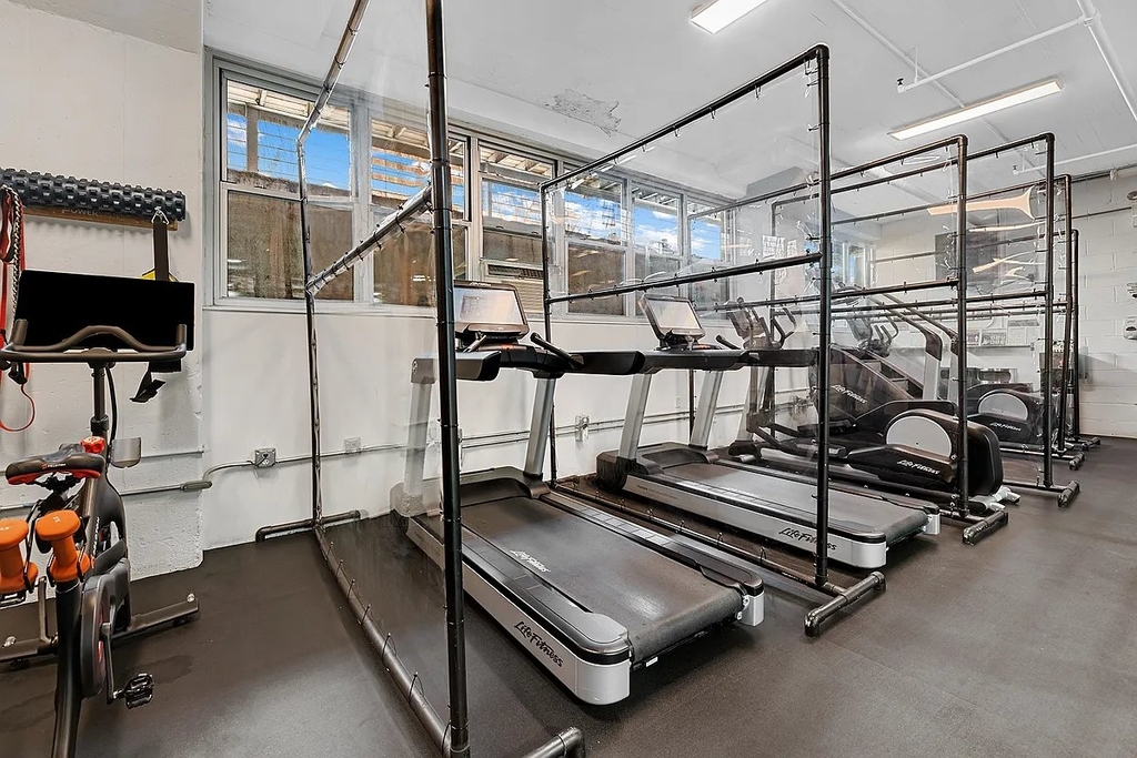 99 Gold Street - Photo 6