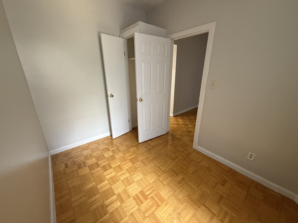 West 156th - Photo 4