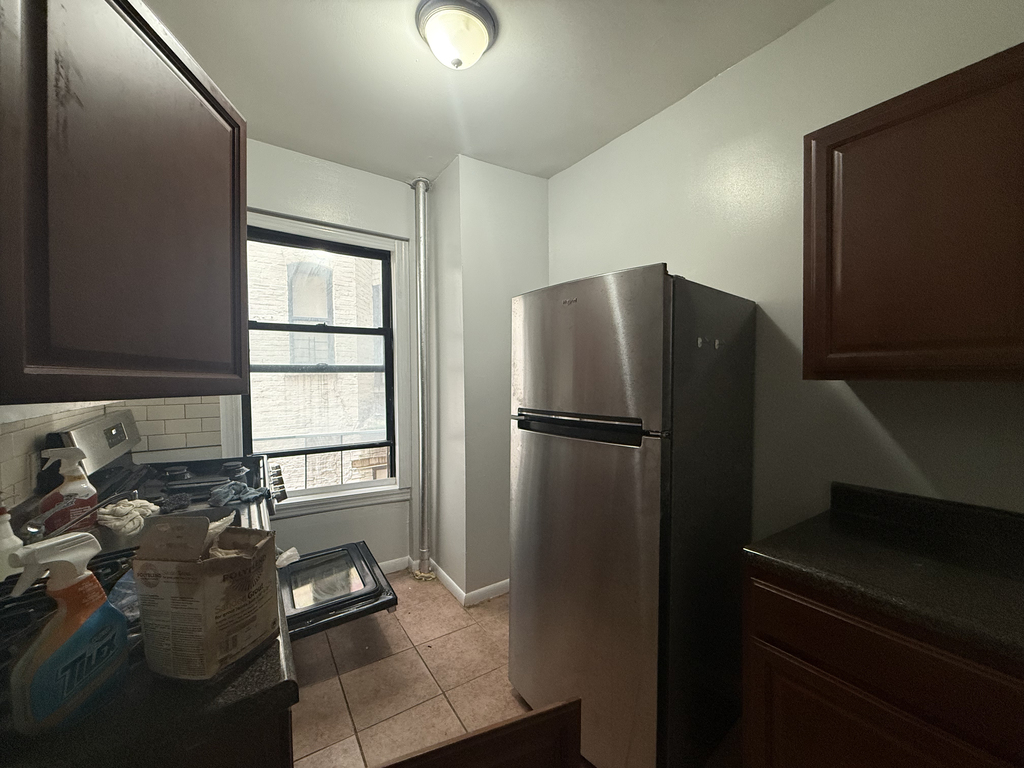 West 156th - Photo 14