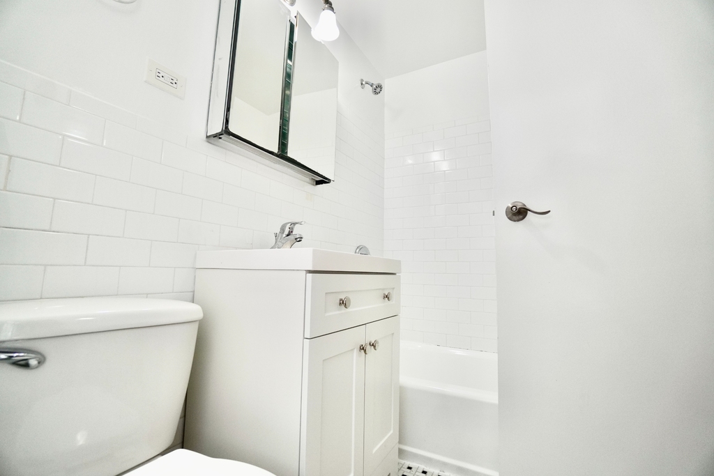 516 East 80th - Photo 4