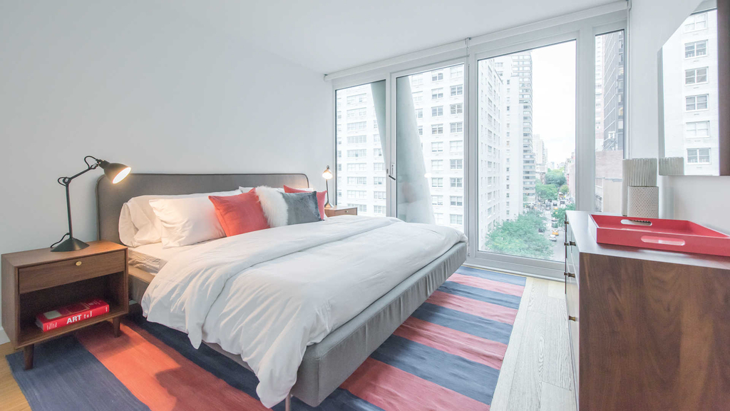 170 Amsterdam Avenue - Photo 33