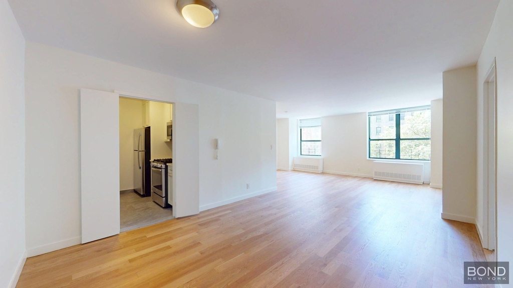 West 87th Street - Photo 0