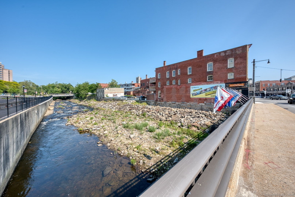 11 Main Street - Photo 12