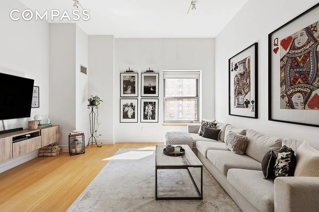 110 Livingston Street - Photo 0