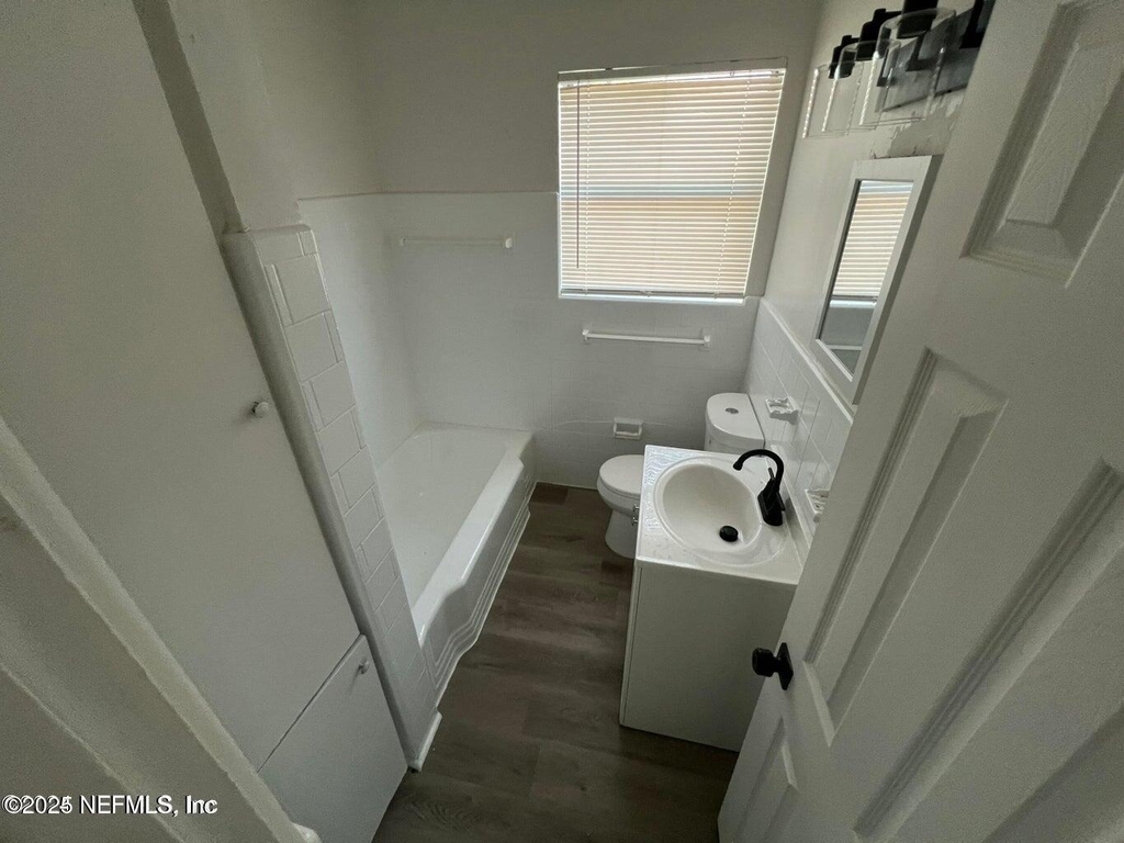 5452 Playa Way - Photo 3
