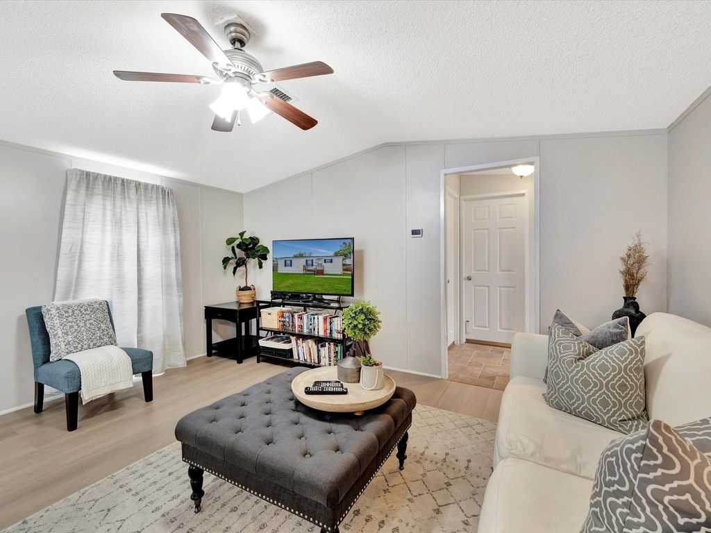 506 Main Street - Photo 3