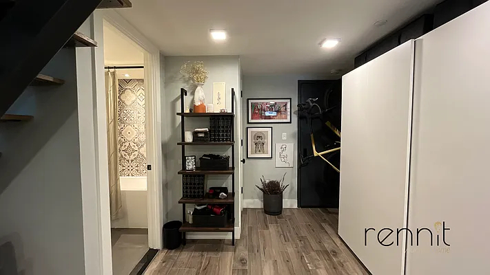 295 Montgomery Street - Photo 15