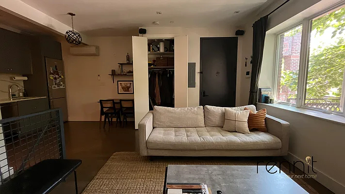 295 Montgomery Street - Photo 5